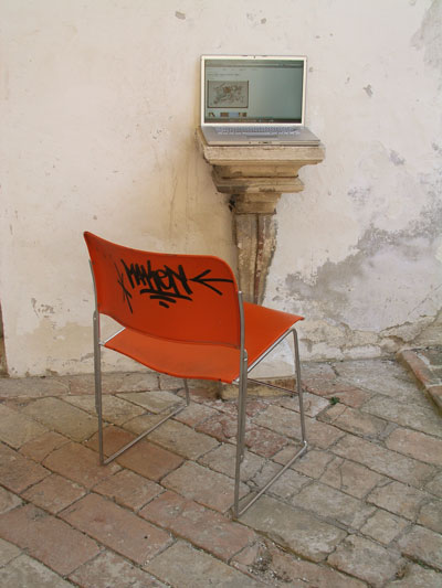 found desk 01